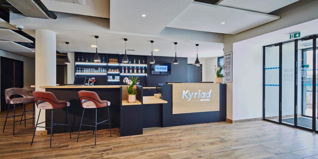Kyriad Combs-La-Ville - Senart Bagian luar foto